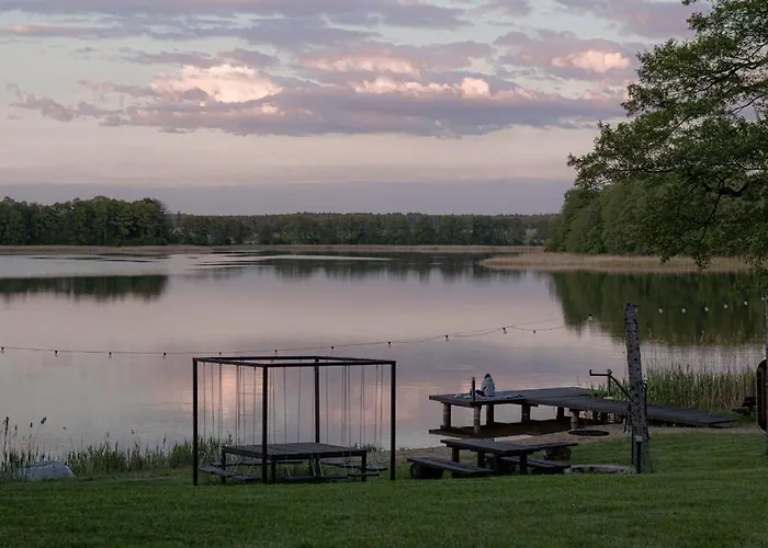 Dom Nad Jeziorem Winiec Mazury Sauna Linia Brzegowa Morsowanie Wędkowanie Miłomłyn