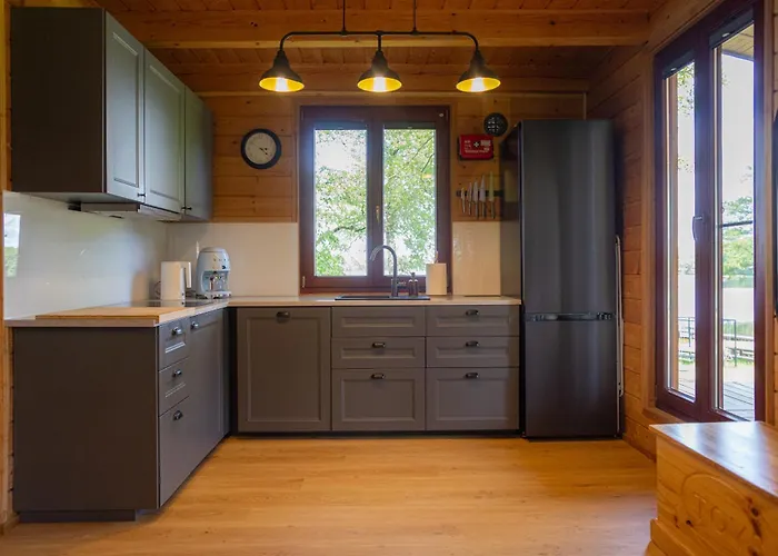 Dom Nad Jeziorem Winiec Mazury Sauna Linia Brzegowa Morsowanie Wędkowanie Miłomłyn